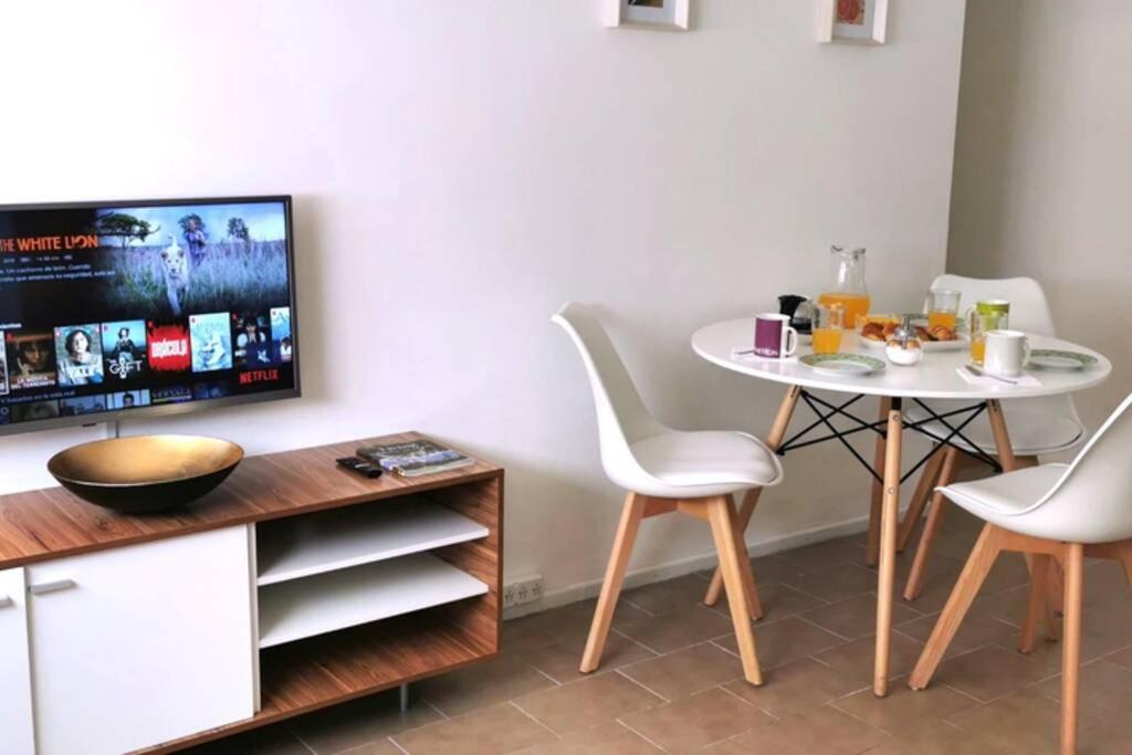 Luminoso 2 Ambientes En Almagro Av Corrientes 3 Personas Apartment Buenos Aires Exterior photo